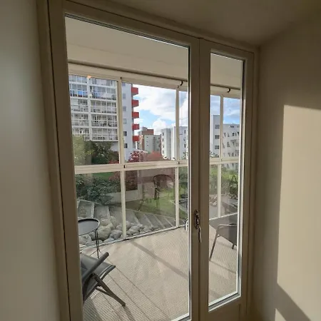 Spacious And Modern 4-room Apartment, Appartement