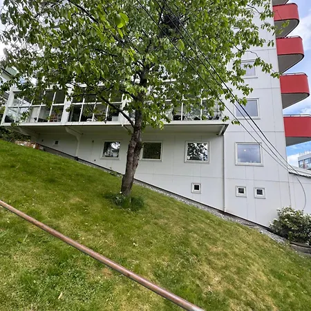 Spacious And Modern 4-room Apartment, Apartment