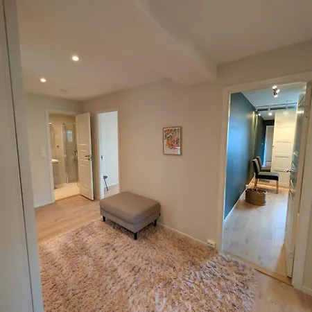 Apartament Spacious And Modern 4-room Apartment, Bergen