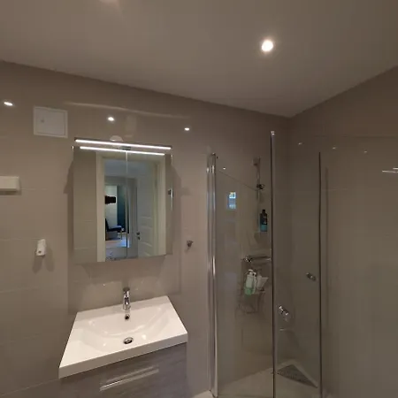 Spacious And Modern 4-room Apartment, ברגן